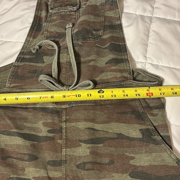 Wallflower Camouflage Overalls with Drawstring size Jr. L - Picture 3 of 11